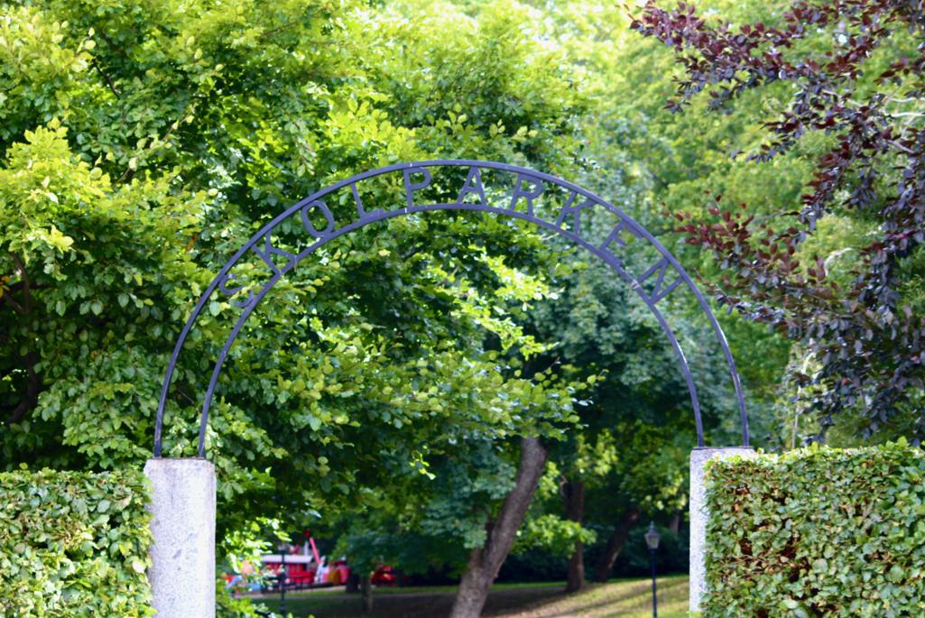 Skolparken under sommaren.