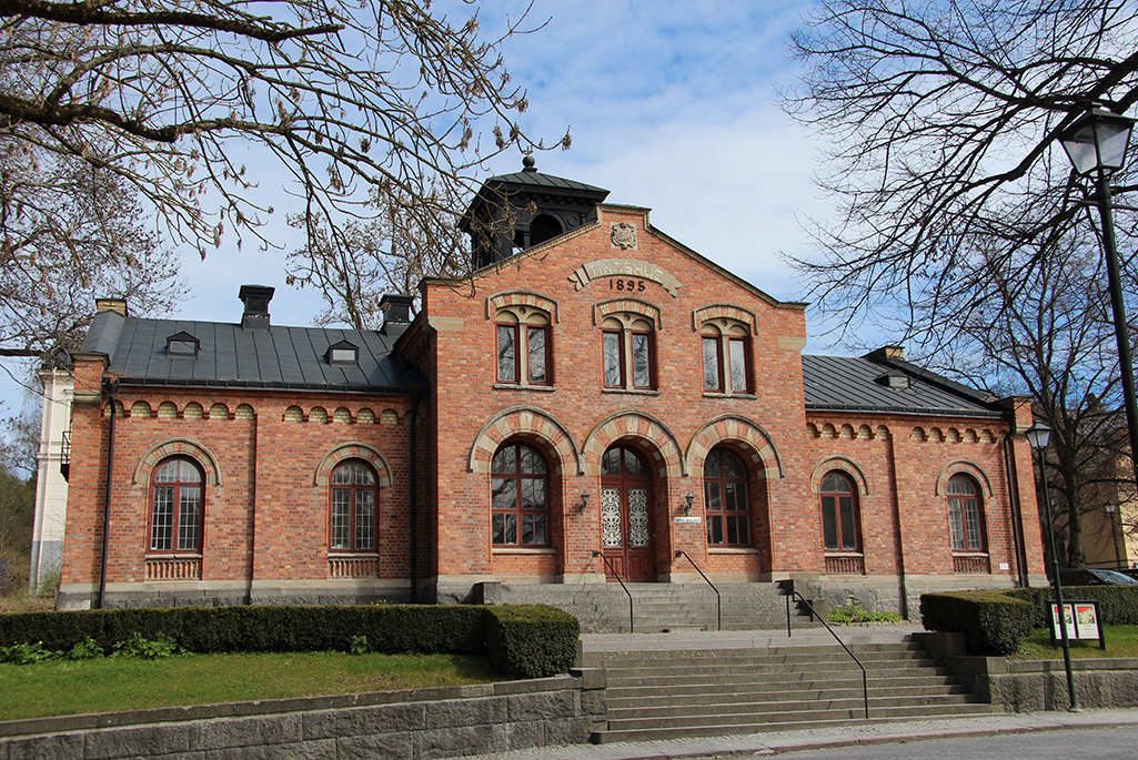 Bild på Tingshuset i Enköping.